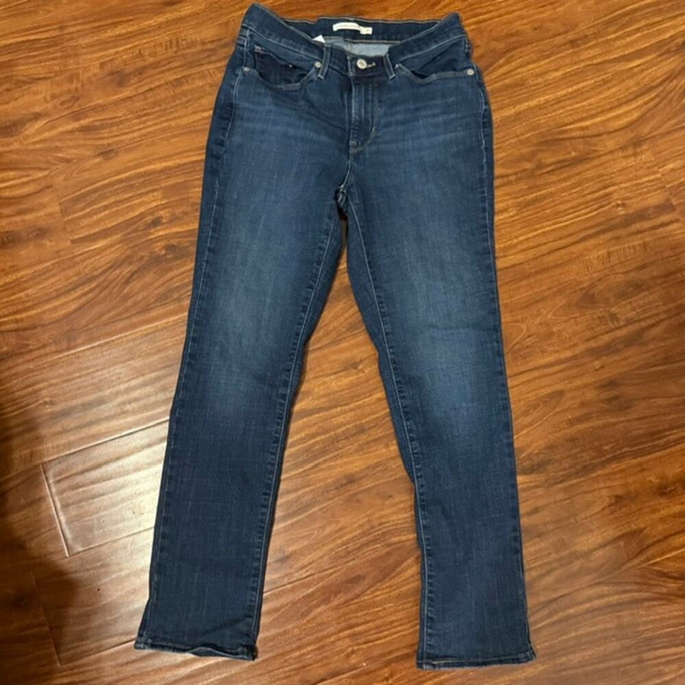 Levi's Classic Straight Dark Blue Wash Size 27